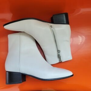 Rag and bone aslen white booties size 8